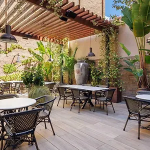 https://ronda-lesseps-hotel.topbarcelonahotels.com